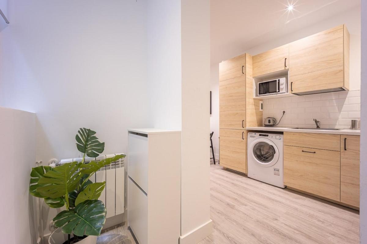 マドリードEncantador Apartamento En Atochaアパートメント エクステリア 写真